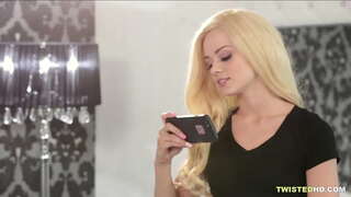 Stepmom twyllo i fuck llysferch ac mae ei chariad