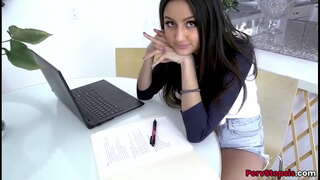 Latian тинејџерски fucked во пичка со stepbro со огромен кур