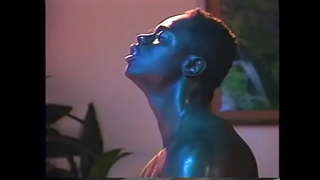 Nice ass redhead babe saugt und fickt big black dick in bed hardcore