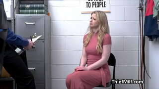 Blonde ሚስት በቀዳሚ ግምገማዎች ላይ ሌይን ደረጃ እና ደረጃ