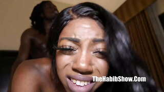 ���्रिस्टल कूपर हाडकुळा सह, लूट स्त्री लहान विचित्र आवडतात cameroncongo बीबीसी