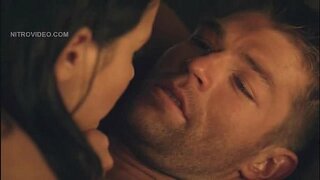 Katrina Law, নগ্ন, এবং যুদ্ধ মোরগ