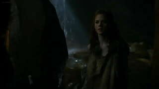 Gêm O Gorseddau Jon Snow yn colli ei gwyryfdod