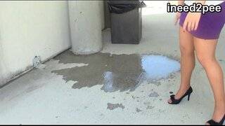 Ineed2pee omorashi &amp;amp; pants wetting taobh thiar de na radhairc 31