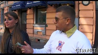 ���ন্য গৃহমধ্যে, লিঙ্গ, কাজ