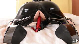 Lucy turi savo vibratorius