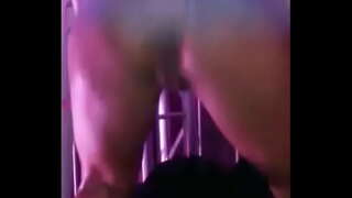 Sexy naughty taniec na bal funk bez majtek