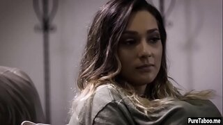 Parawan rumaja x_x ku kulawarga aneh babaturan gedé dick