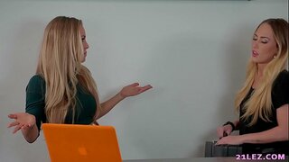 Agent-lesbian попалась azn cinsi шпионку