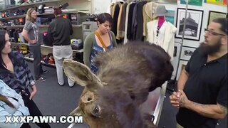 XXXPAWN - వారు ఎప్పుడూ ఒక మనిషి ముందు, కానీ వారు డబ్బు అవసరం