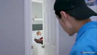 ���হিলার দ্বারা stepmommy