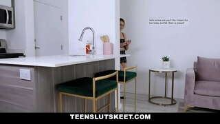 ���ቀዳሚ babe ቅድሚያ የሚሰጡዋቸውን ቀጥል መጠቀም ቅድሚያ የእሷ ቅድሚያ የሚሰጡዋቸውን