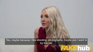 Falsu Agenda Sexy Hele old riba e órgano pa agente di bola