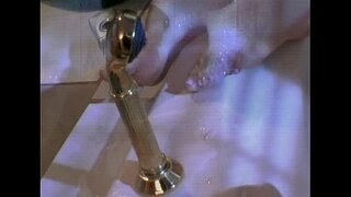 Nadržené lesbičky kurva v horké vaně