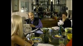 Tantsambo stud mahazo ny mafy fitaovana ninonoanao tsara tarehy blonde Hannah