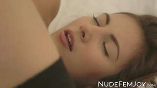 بزرگ titted سبزه خودارضایی مهبل مالش