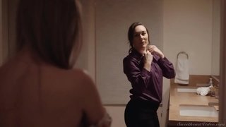 МНОГУ СЕКСИ ДЕВОЈКИ СЕ СРЕТНАТ ПО РАЗДЕЛУВАЊЕТО И ДАДЕ ЉУБОВ